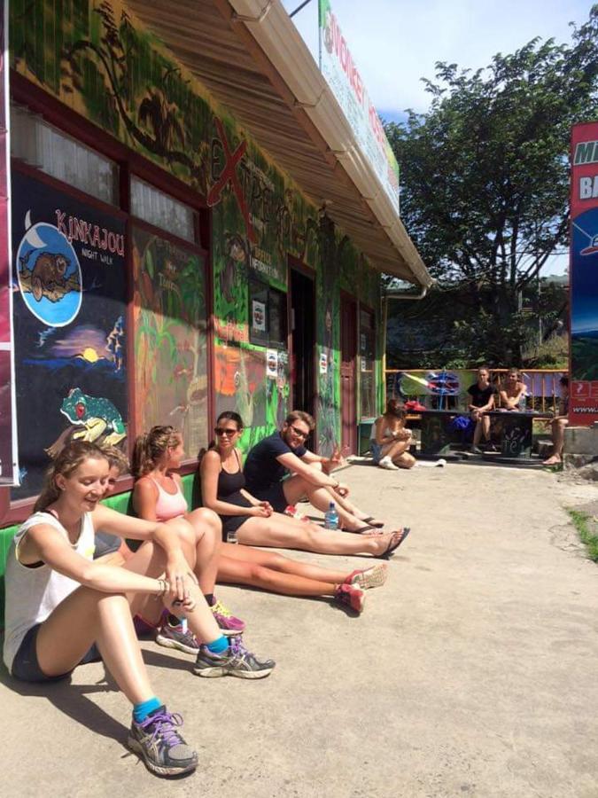 Mi Casa Tica Hostel Monteverde Exterior photo