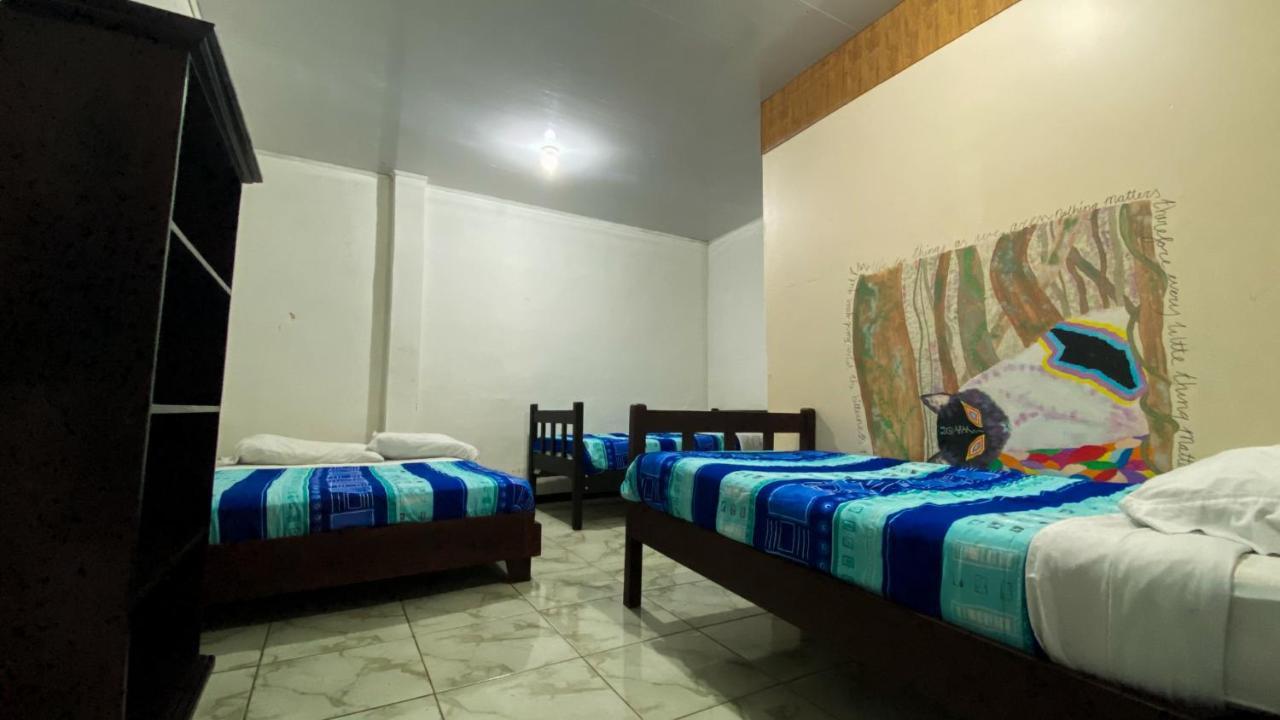 Mi Casa Tica Hostel Monteverde Exterior photo